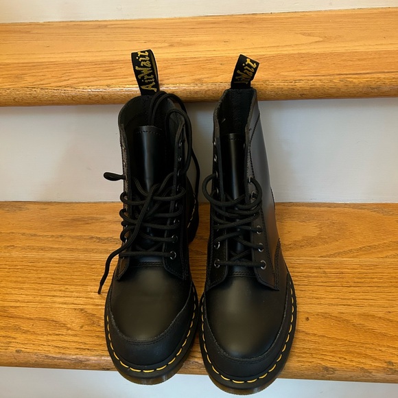 NEW DOC MARTENS - Picture 2 of 5